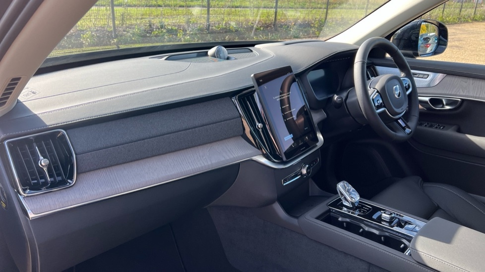 Used Volvo XC90 2025 for sale - 76731437: Photo 4