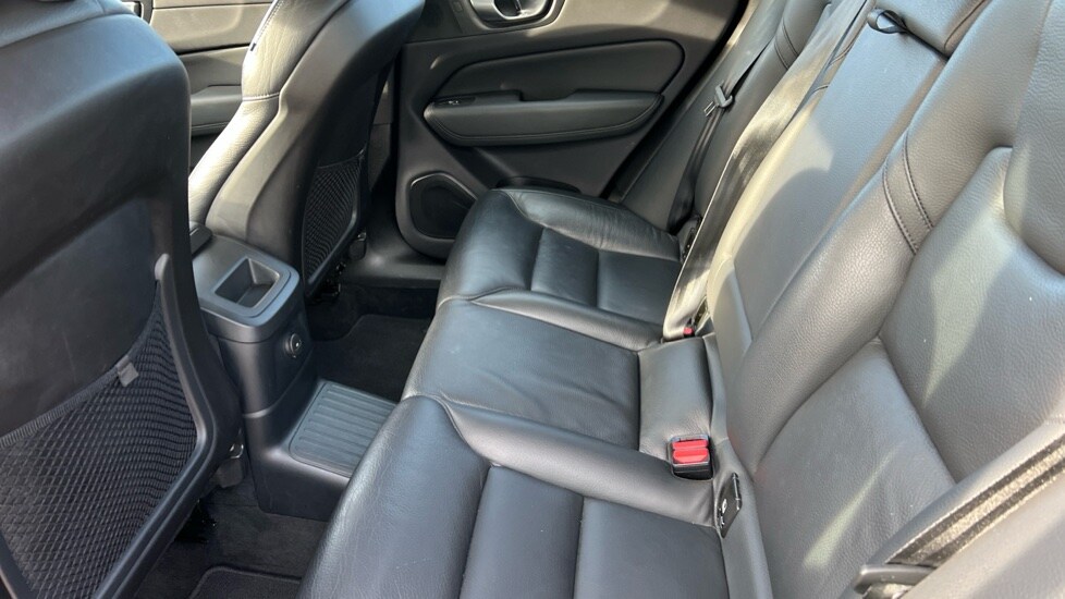 Used Volvo XC60 2023 for sale - 76552394: Photo 10