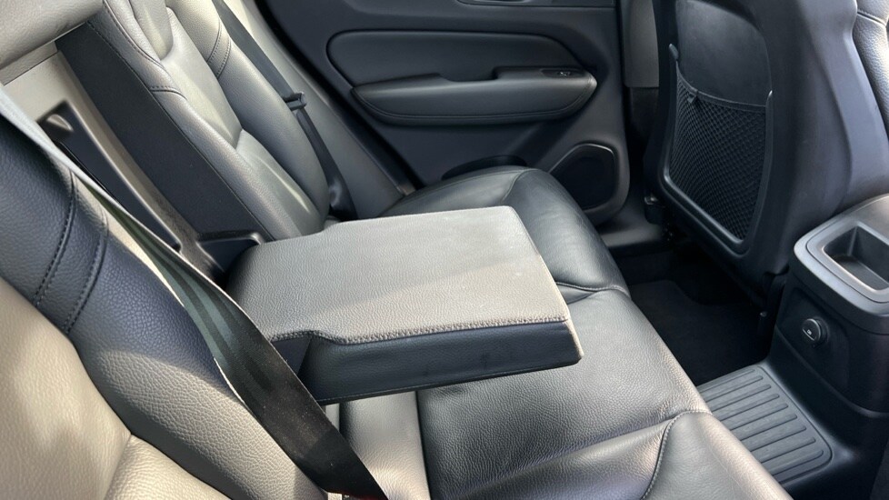 Used Volvo XC60 2023 for sale - 76552394: Photo 31