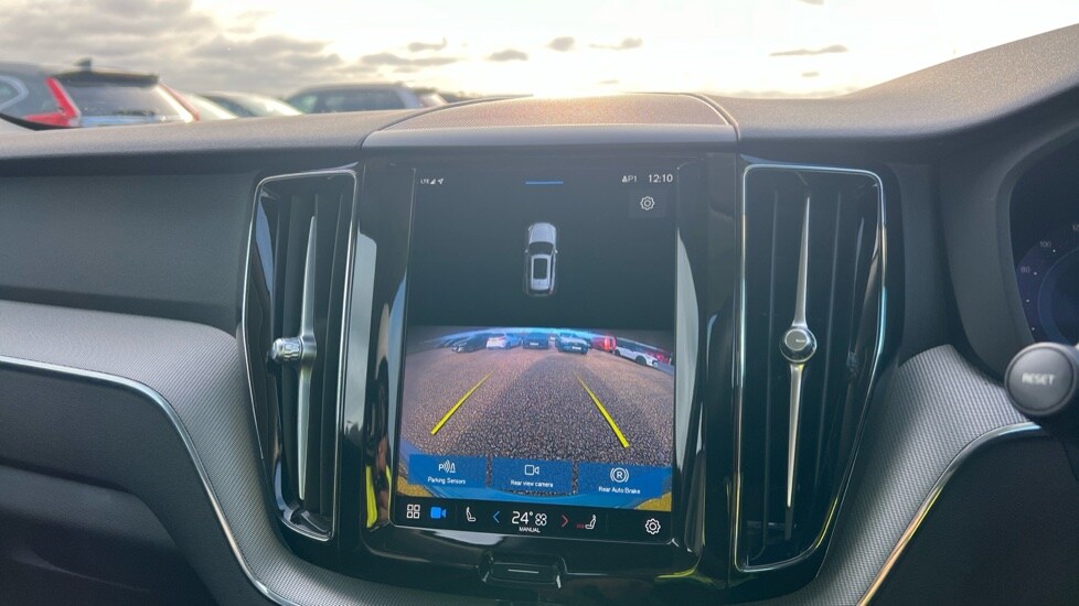 Used Volvo XC60 2023 for sale - 76552394: Photo 37