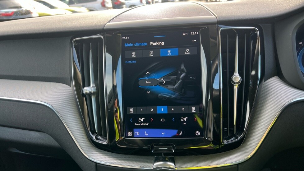 Used Volvo XC60 2023 for sale - 76552394: Photo 47