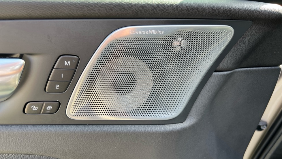 Used Volvo XC60 2024 for sale - 76696494: Photo 31