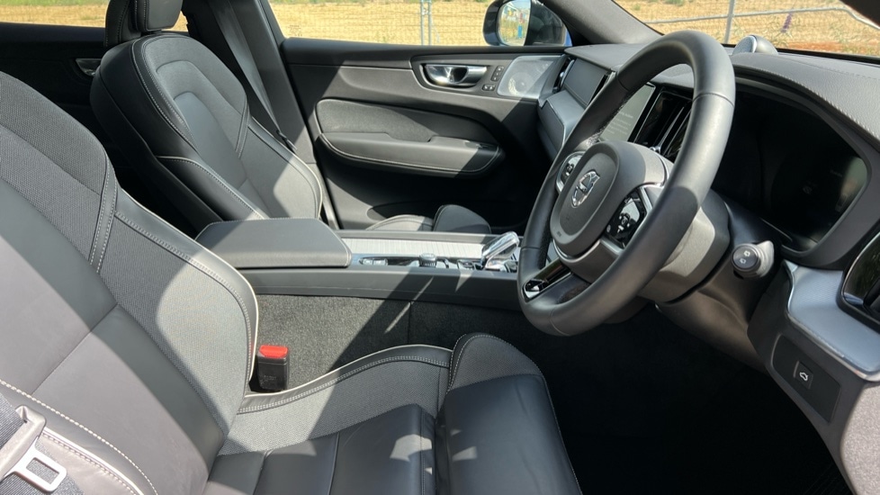 Used Volvo XC60 2024 for sale - 76696494: Photo 9