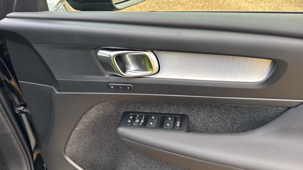 Used Volvo XC40 2025 for sale - 76874295: Photo 15