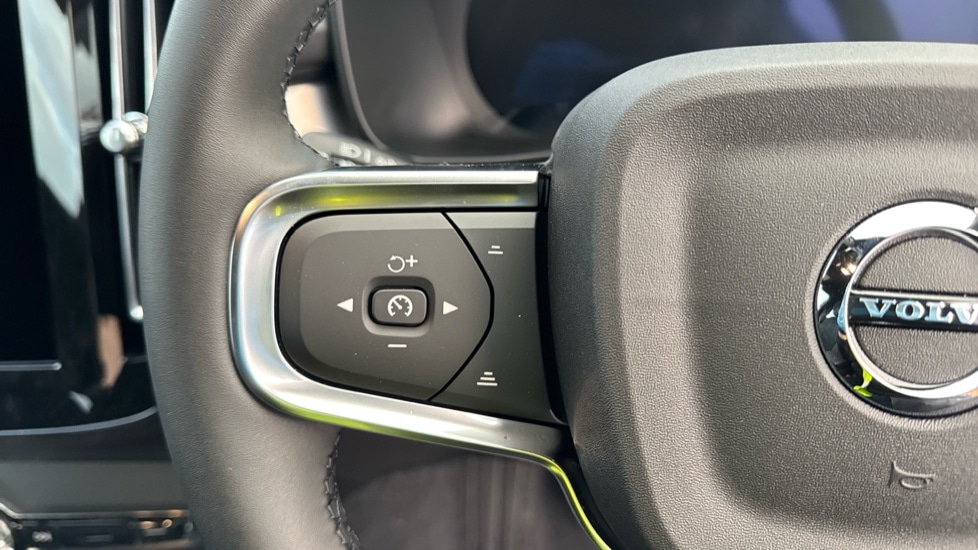 Used Volvo XC40 2025 for sale - 76874295: Photo 19