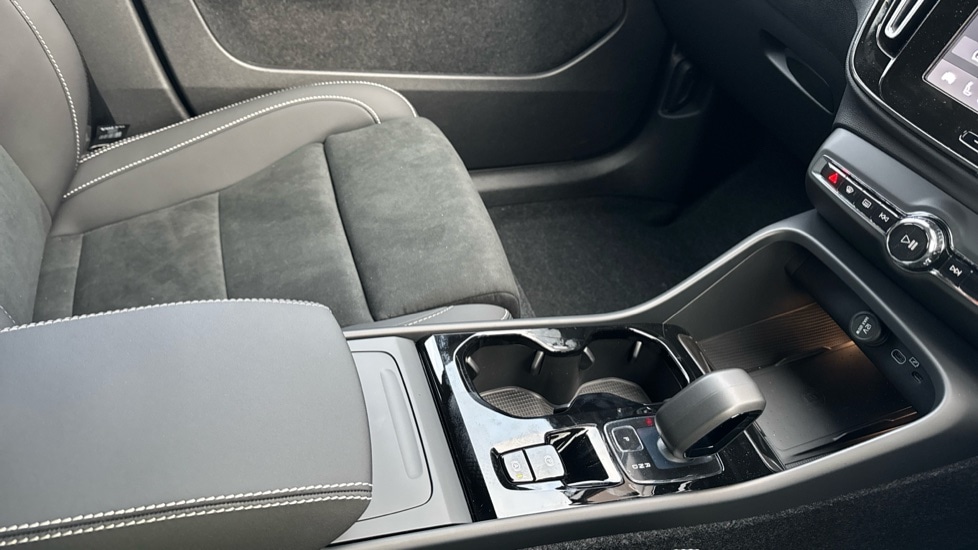 Used Volvo XC40 2025 for sale - 76874295: Photo 46