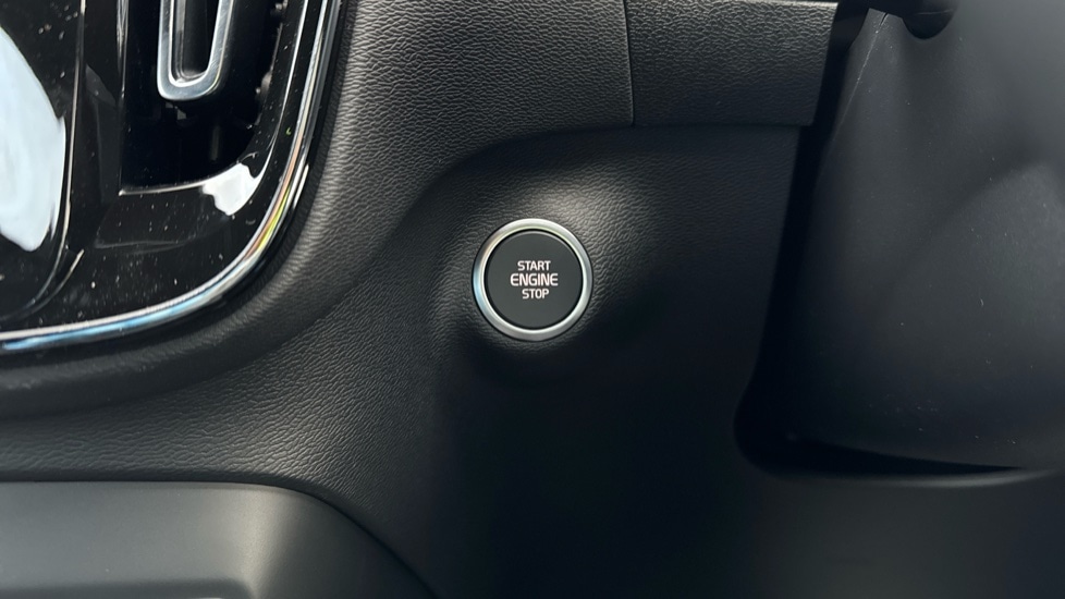 Used Volvo XC40 2025 for sale - 76874295: Photo 50