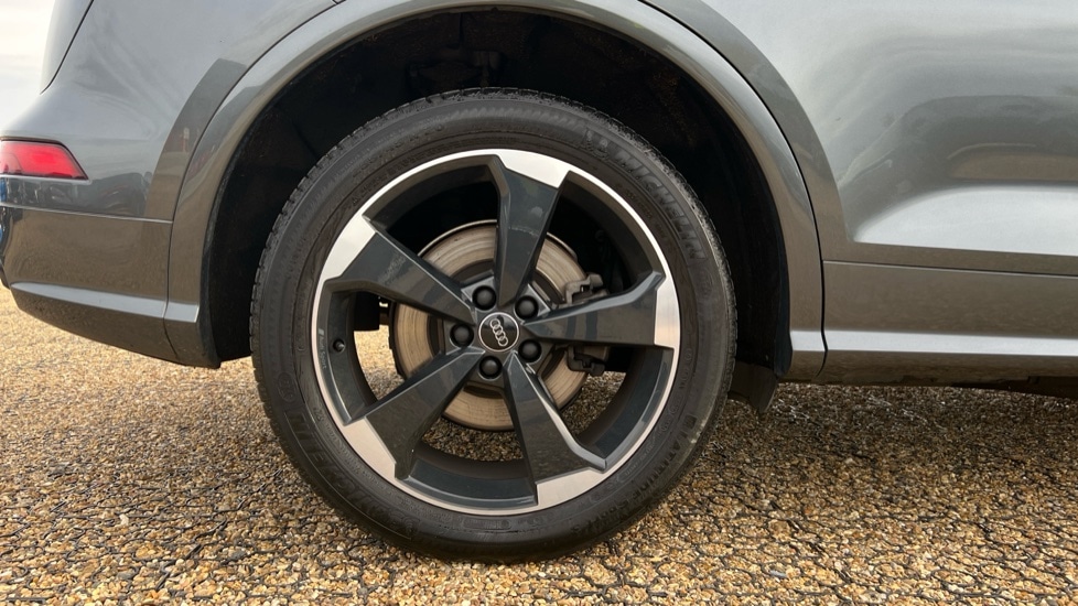 Used Audi Q5 2019 for sale - 76350828: Photo 19