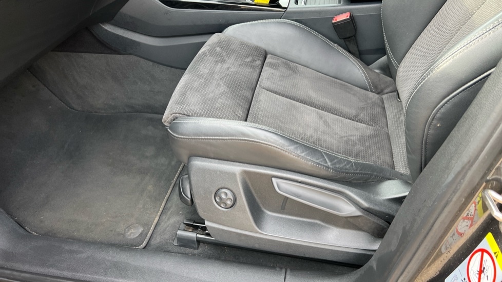 Used Audi Q5 2019 for sale - 76350828: Photo 32