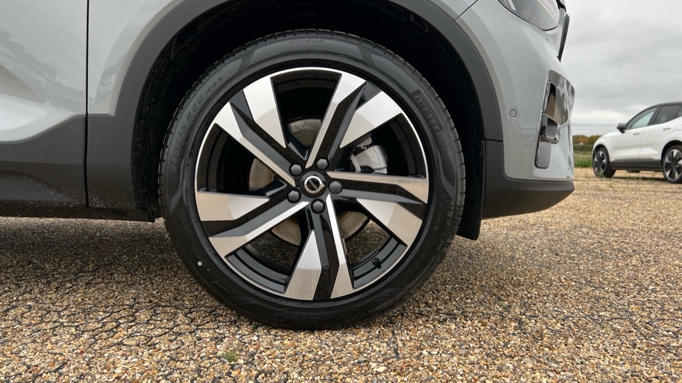 Used Volvo XC40 2025 for sale - 76361744: Photo 16