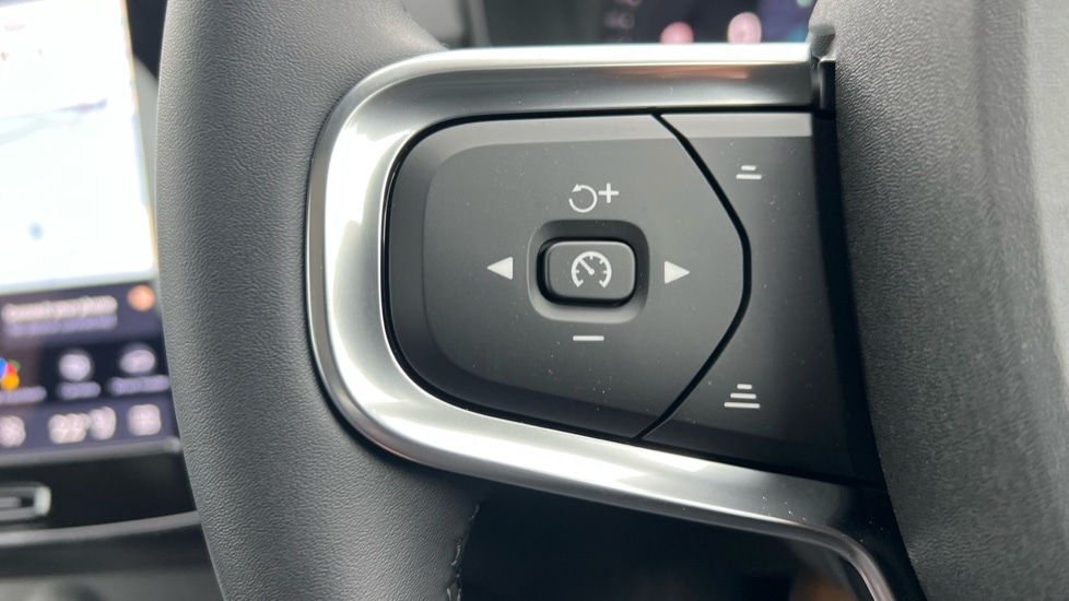 Used Volvo XC40 2025 for sale - 76361744: Photo 18