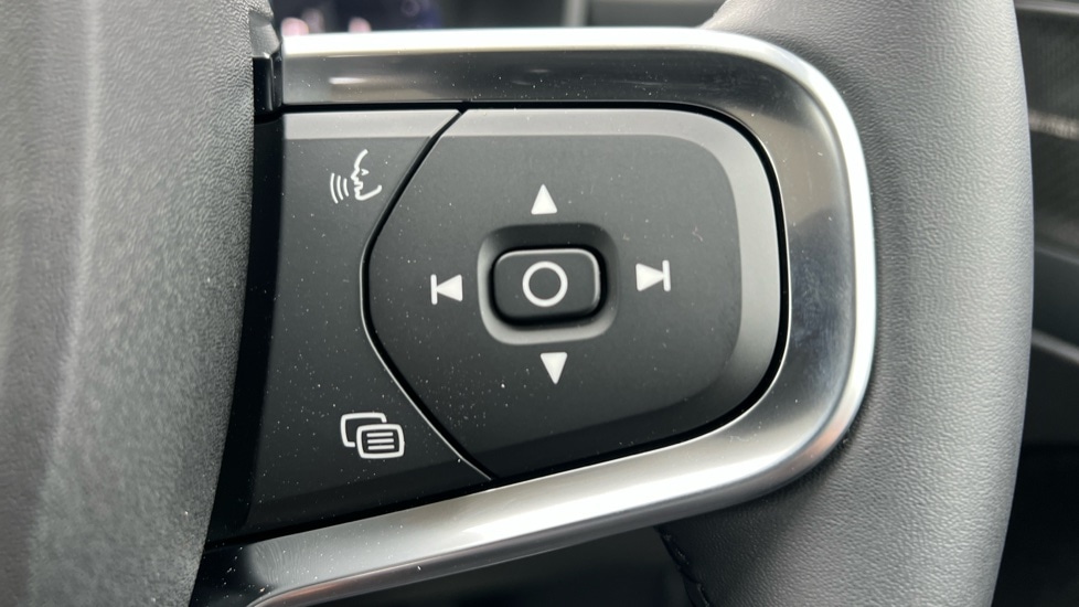 Used Volvo XC40 2025 for sale - 76361744: Photo 19