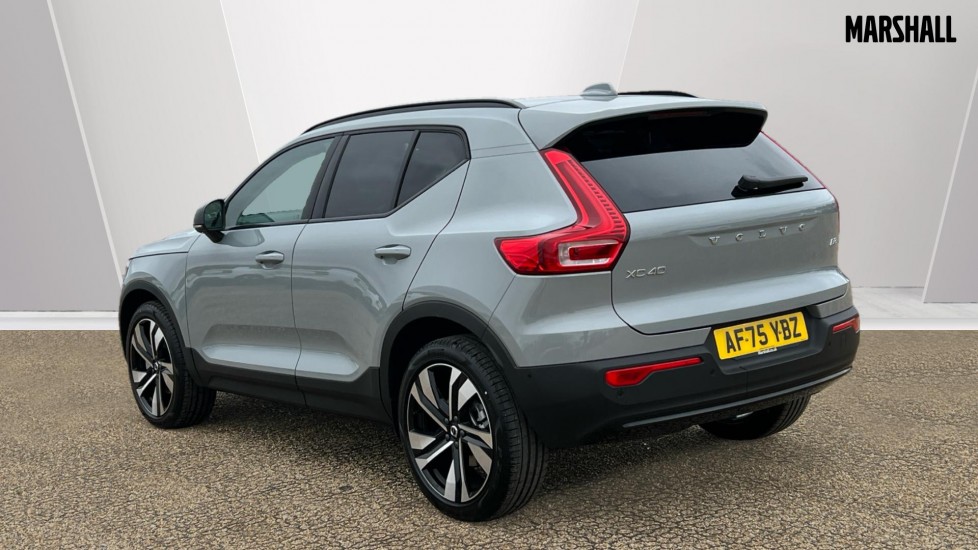 Used Volvo XC40 2025 for sale - 76361744: Photo 2