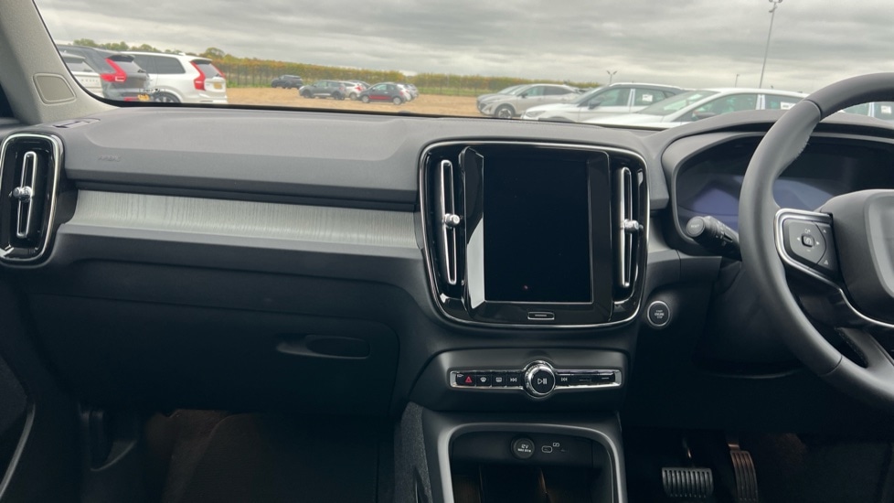 Used Volvo XC40 2025 for sale - 76361744: Photo 22
