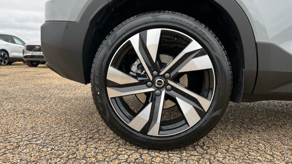 Used Volvo XC40 2025 for sale - 76361744: Photo 24