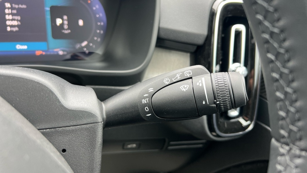 Used Volvo XC40 2025 for sale - 76361744: Photo 30
