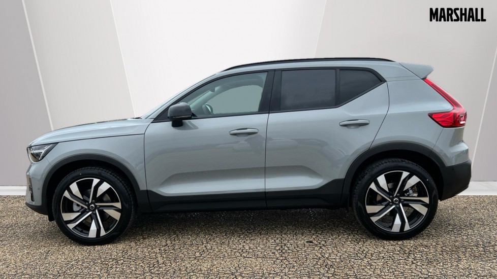 Used Volvo XC40 2025 for sale - 76361744: Photo 8