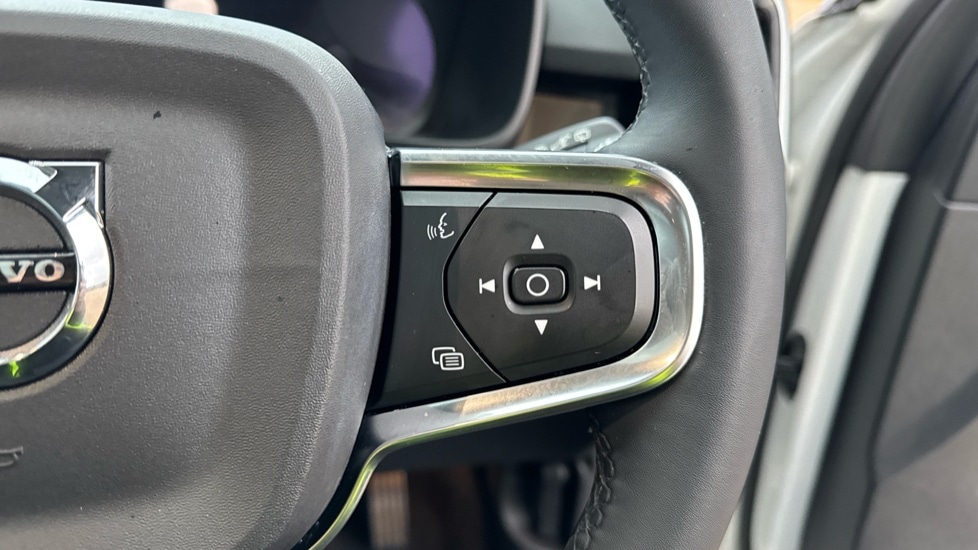 Used Volvo XC40 2022 for sale - 76874913: Photo 18