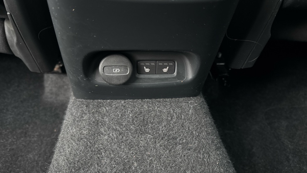 Used Volvo XC40 2022 for sale - 76874913: Photo 27