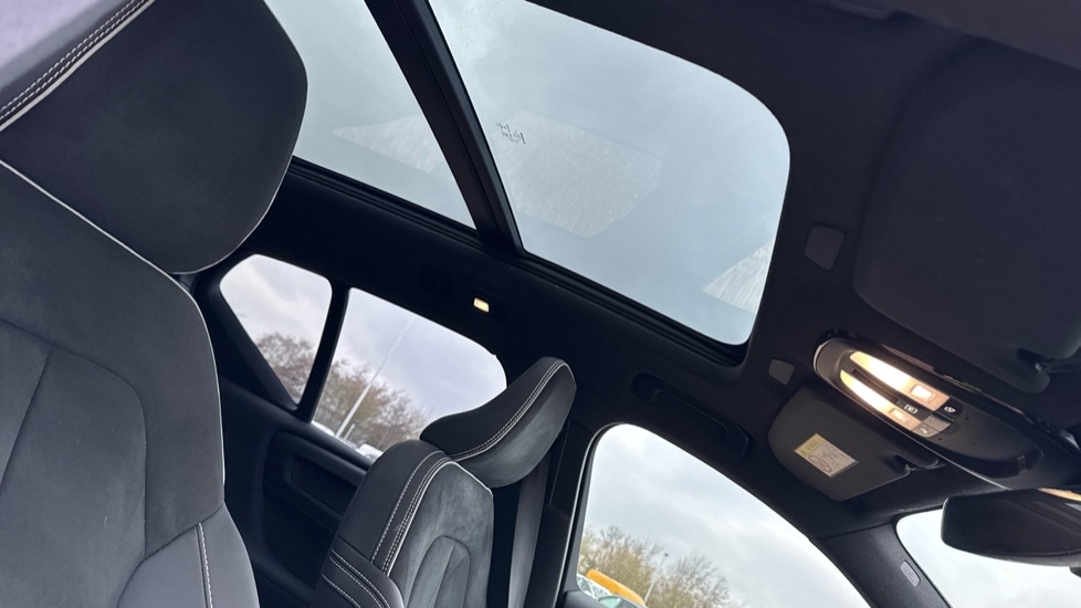 Used Volvo XC40 2022 for sale - 76874913: Photo 44