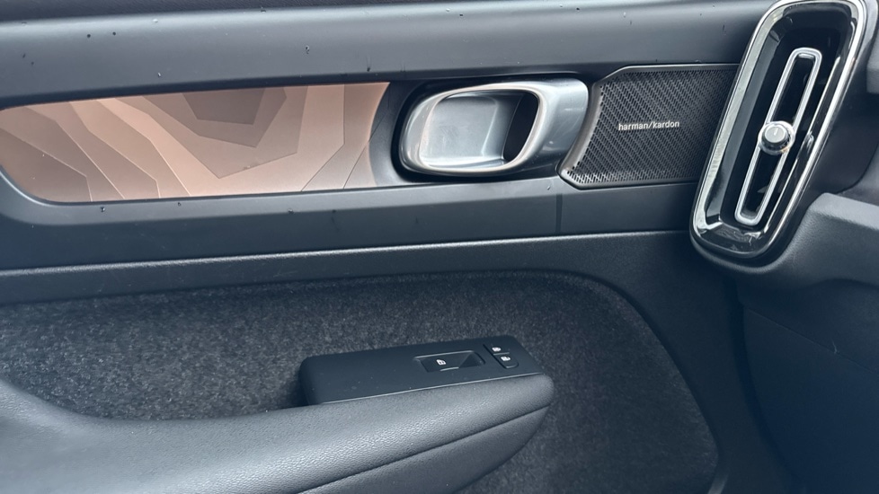 Used Volvo XC40 2022 for sale - 76874913: Photo 47