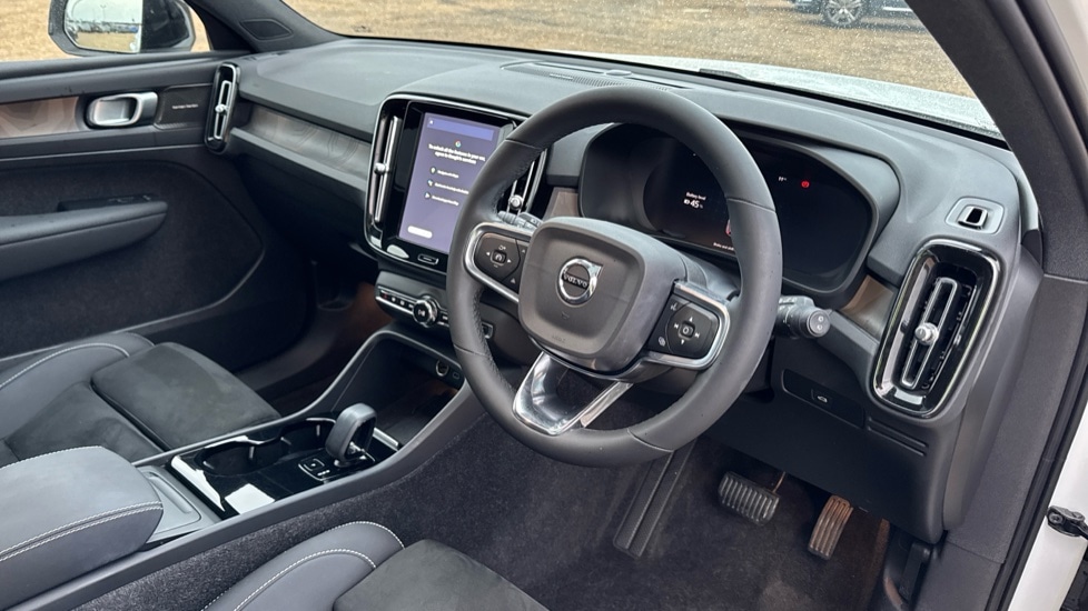 Used Volvo XC40 2022 for sale - 76874913: Photo 5