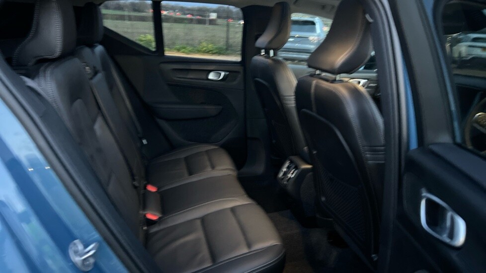 Used Volvo XC40 2025 for sale - 76400743: Photo 10