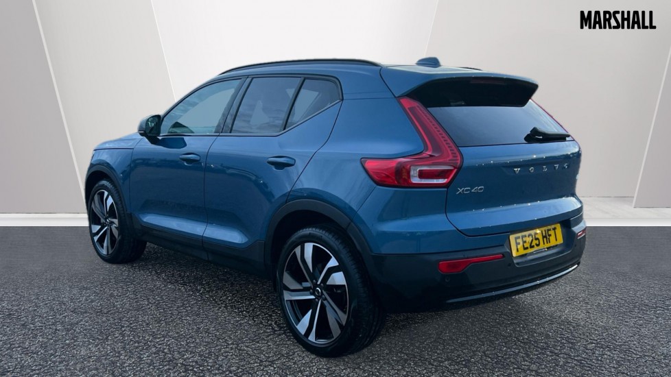 Used Volvo XC40 2025 for sale - 76400743: Photo 2