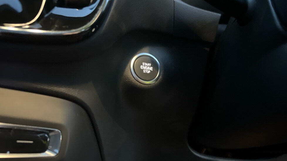 Used Volvo XC40 2025 for sale - 76400743: Photo 28