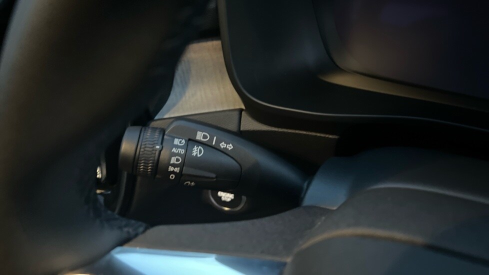 Used Volvo XC40 2025 for sale - 76400743: Photo 29