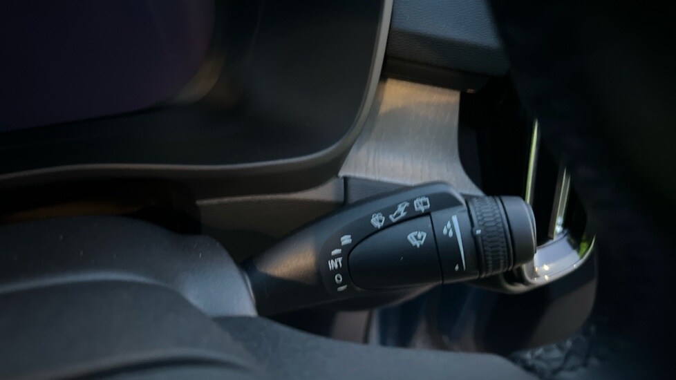 Used Volvo XC40 2025 for sale - 76400743: Photo 30