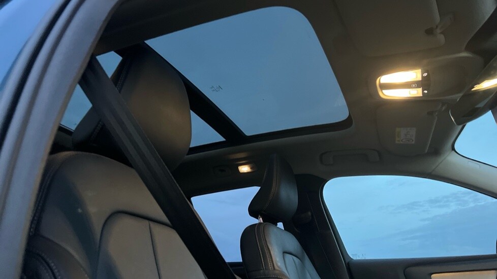 Used Volvo XC40 2025 for sale - 76400743: Photo 44