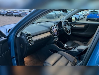 Used Volvo XC40 2025 for sale - 76400743: Photo