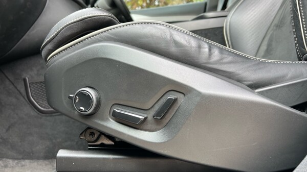 Used Volvo XC90 2021 for sale - 76025326: Photo 32