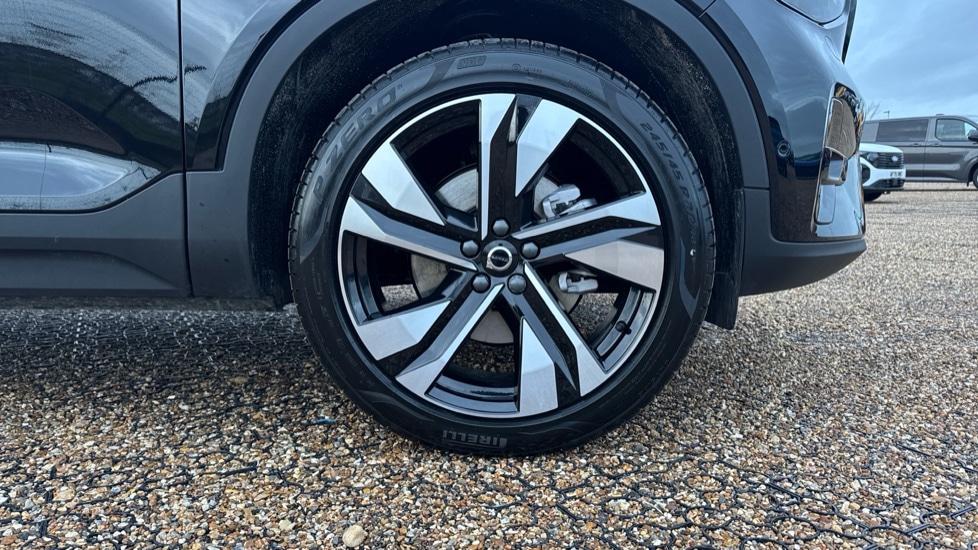 Used Volvo XC40 2025 for sale - 76942935: Photo 16