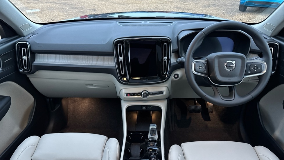 Used Volvo XC40 2025 for sale - 76942935: Photo 21