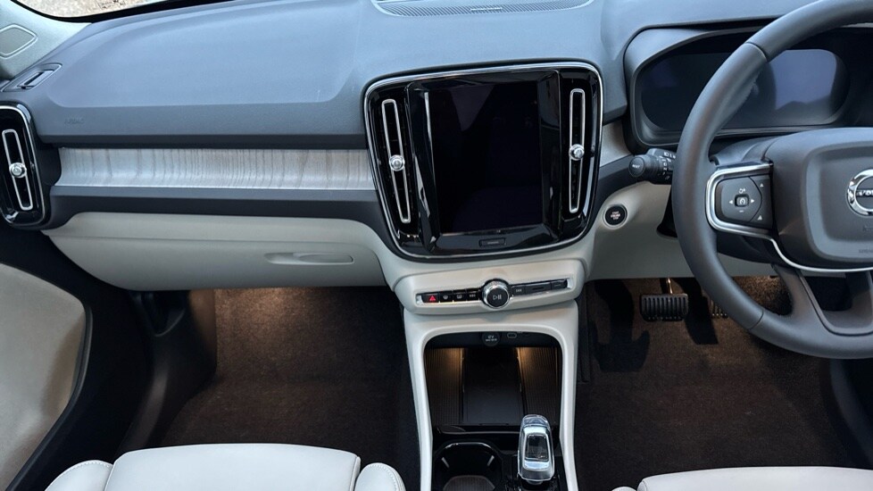 Used Volvo XC40 2025 for sale - 76942935: Photo 22