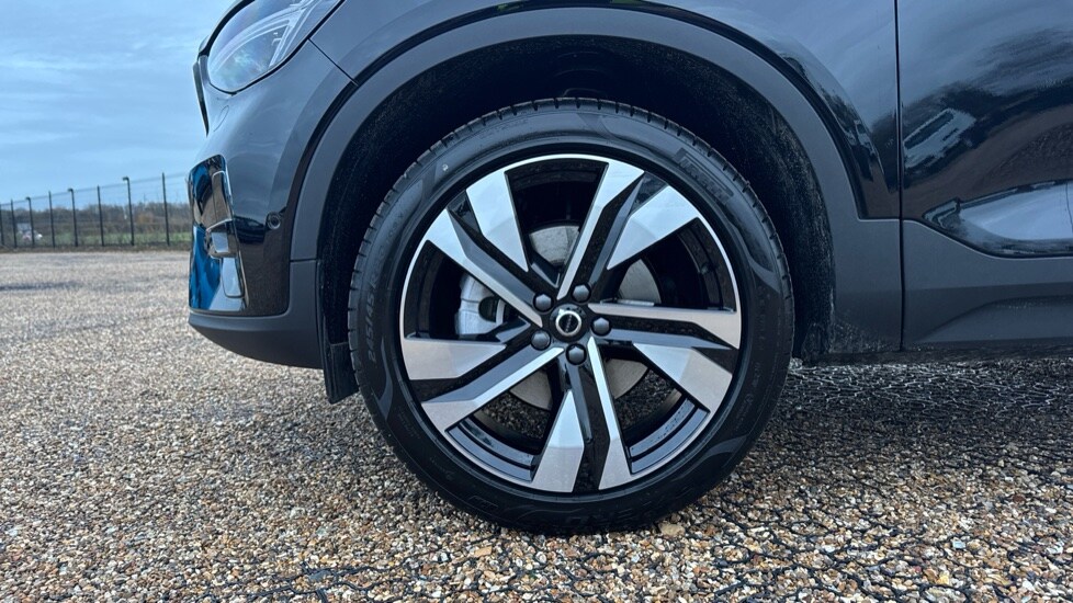 Used Volvo XC40 2025 for sale - 76942935: Photo 24