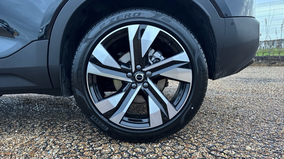 Used Volvo XC40 2025 for sale - 76942935: Photo 25