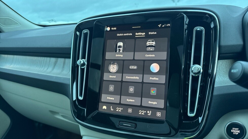 Used Volvo XC40 2025 for sale - 76942935: Photo 40