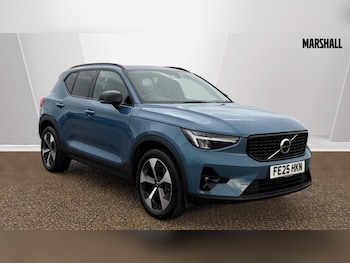 2025 - XC40 2.0 B4P Plus Dark 5dr Auto
