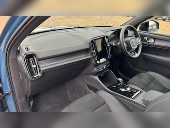 Used Volvo XC40 2025 for sale - 76773253: Photo