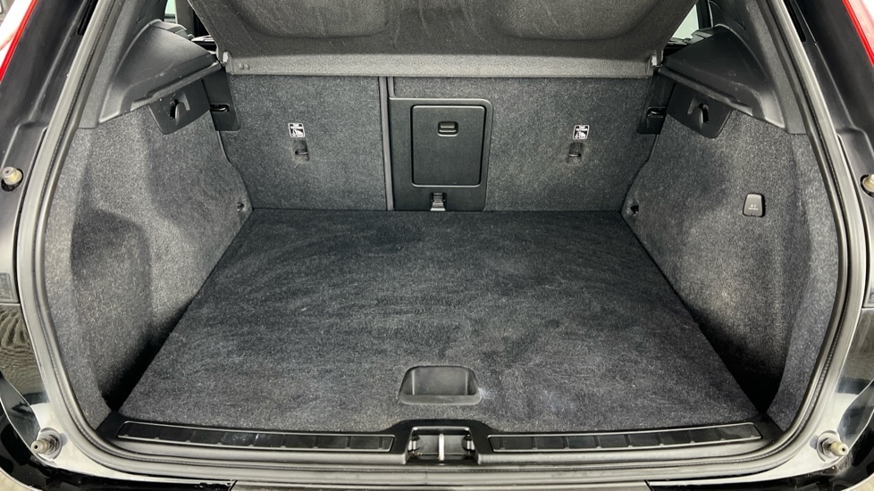 Used Volvo XC40 2022 for sale - 76586951: Photo 5