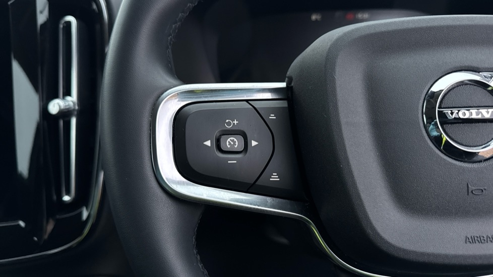 Used Volvo XC40 2021 for sale - 77013109: Photo 19