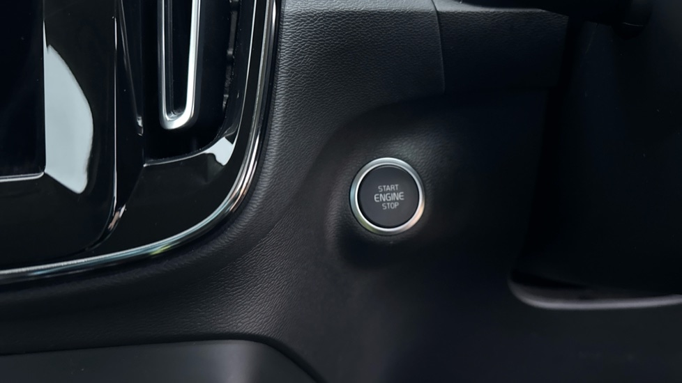 Used Volvo XC40 2021 for sale - 77013109: Photo 28