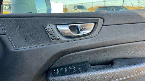 Used Volvo XC60 2020 for sale - 76217150: Photo 15
