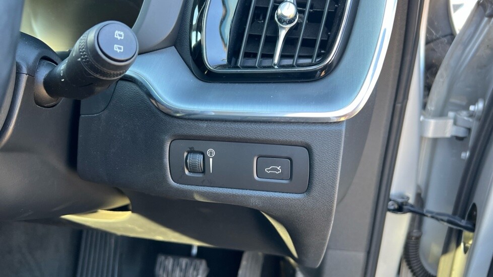 Used Volvo XC60 2020 for sale - 76217150: Photo 47