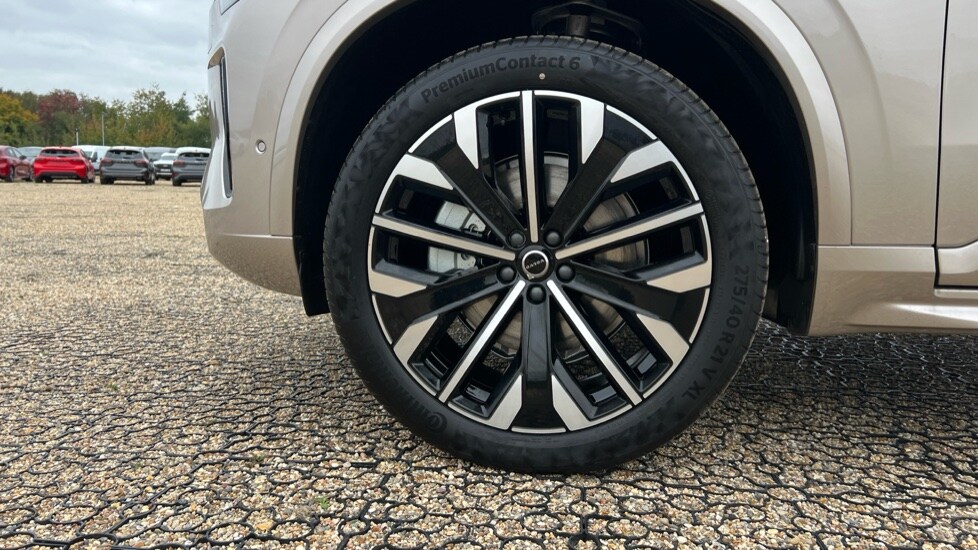 Used Volvo XC90 2025 for sale - 76116945: Photo 25