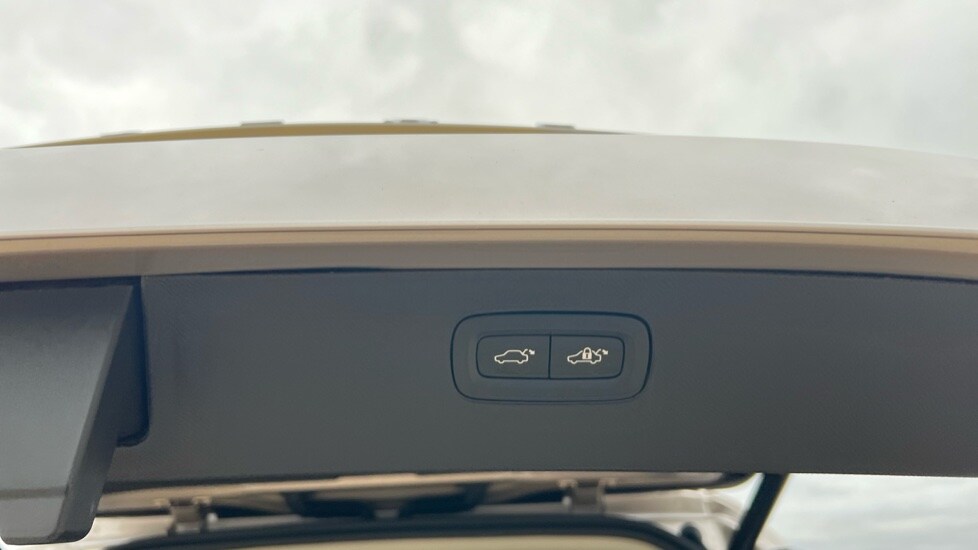 Used Volvo XC90 2025 for sale - 76116945: Photo 48