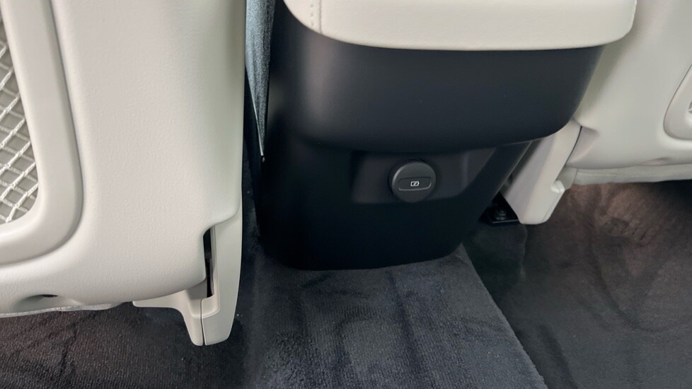 Used Volvo XC90 2025 for sale - 76116945: Photo 50